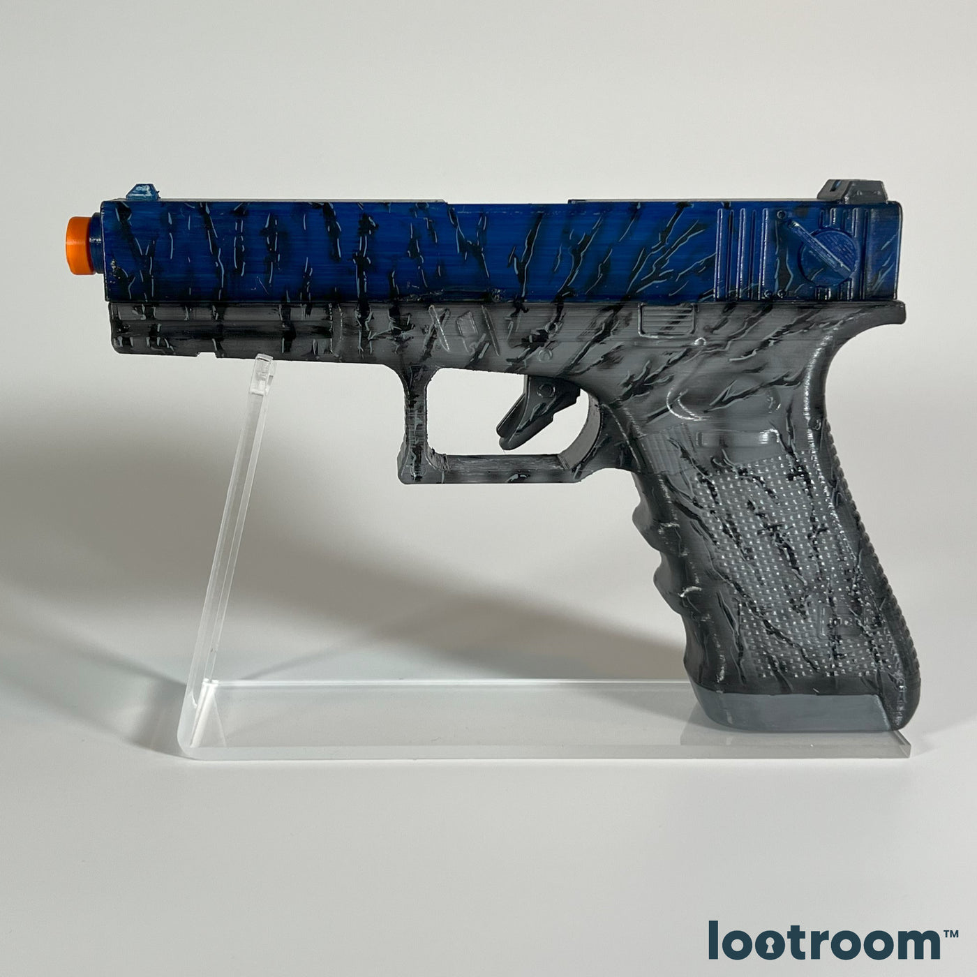 CS2 Glock-18 Blue Fissure prop from the opposite side, full 19.5cm of hand-airbrushed PLA