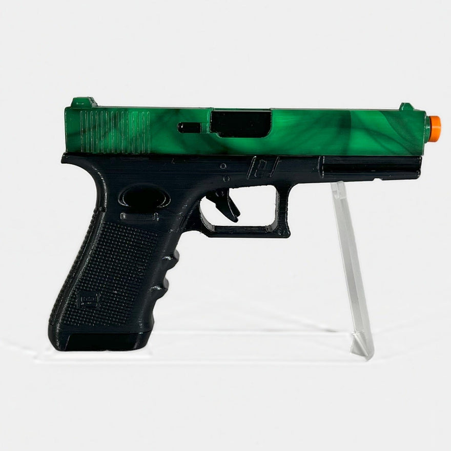 Glock-18 Gamma Doppler Emerald de CS2, réplica a tamaño real pintada a mano